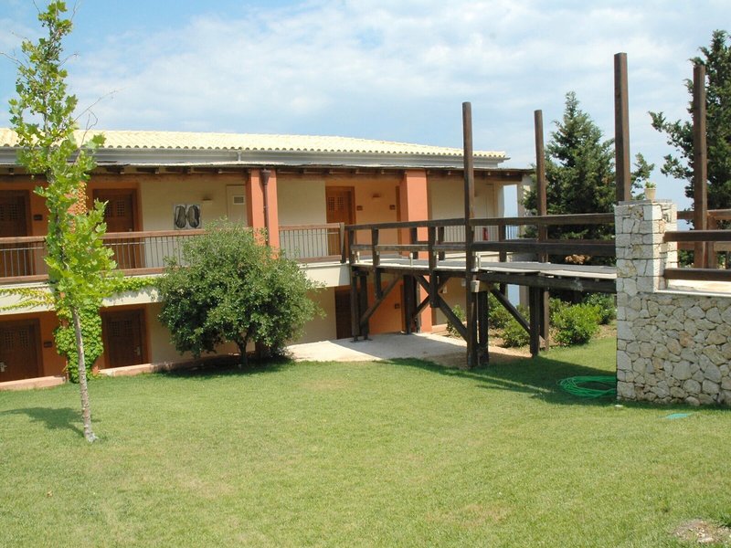 Ionian Blue Bungalows & Spa Resort 4