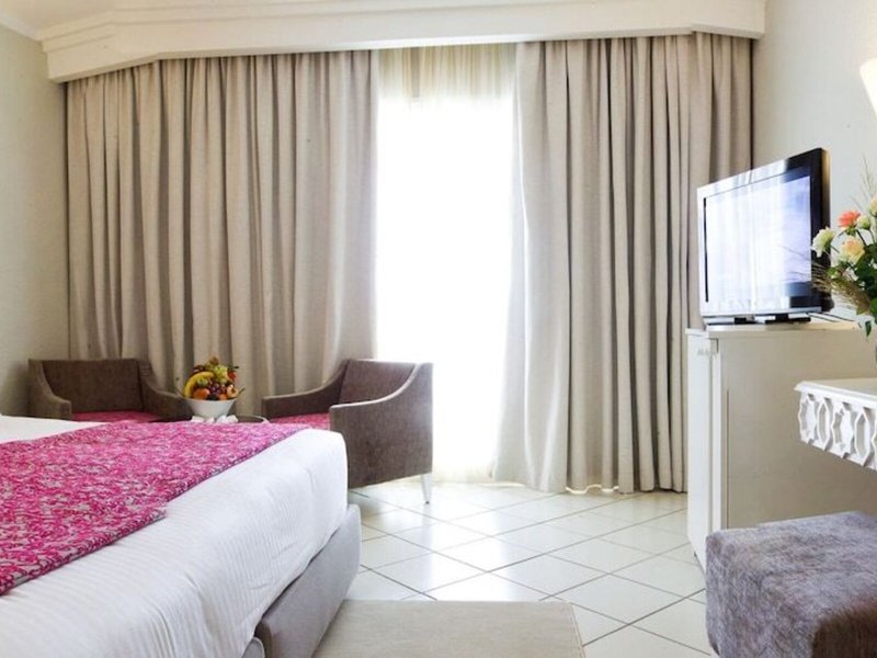 El Mouradi Palm Marina 42