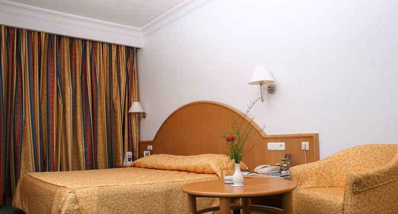 El Mouradi Palm Marina 12