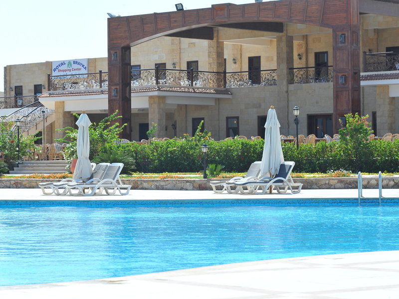 Royal Brayka Resort 14 - Outdoor Pool