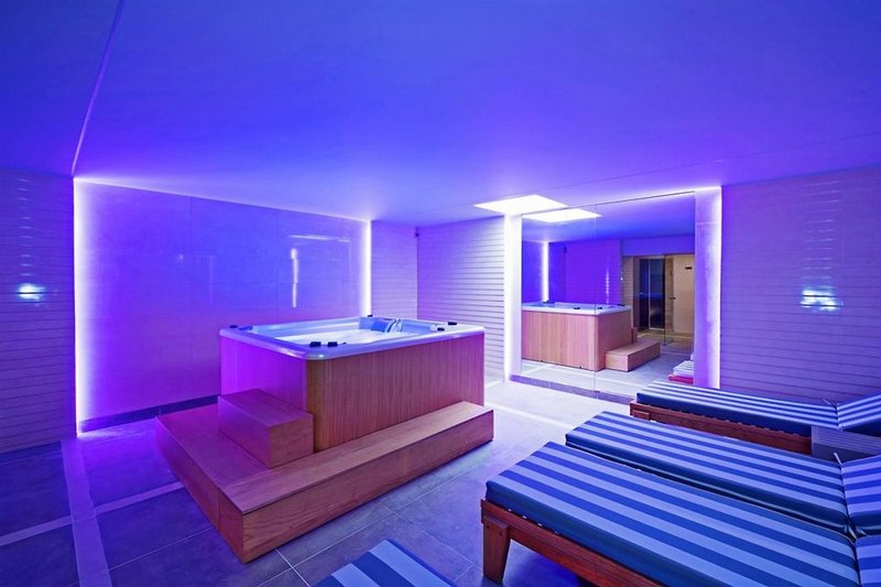 Swell Boutique Hotel 14