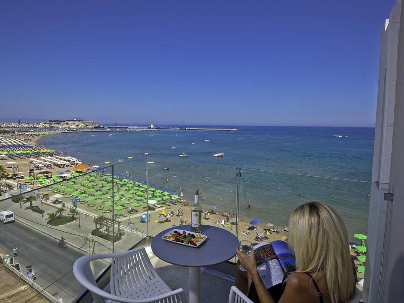 Swell Boutique Hotel 2