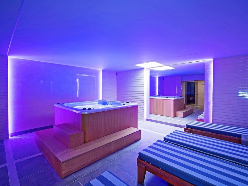 Swell Boutique Hotel 4