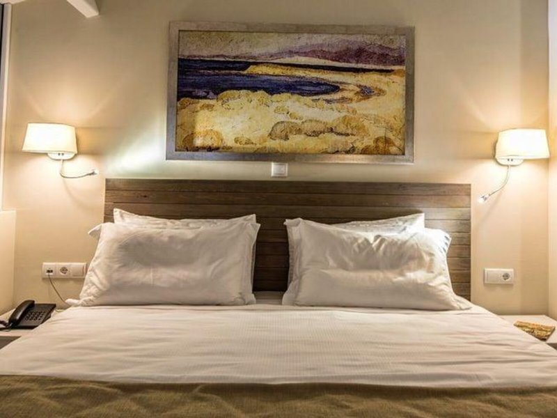 Swell Boutique Hotel 18