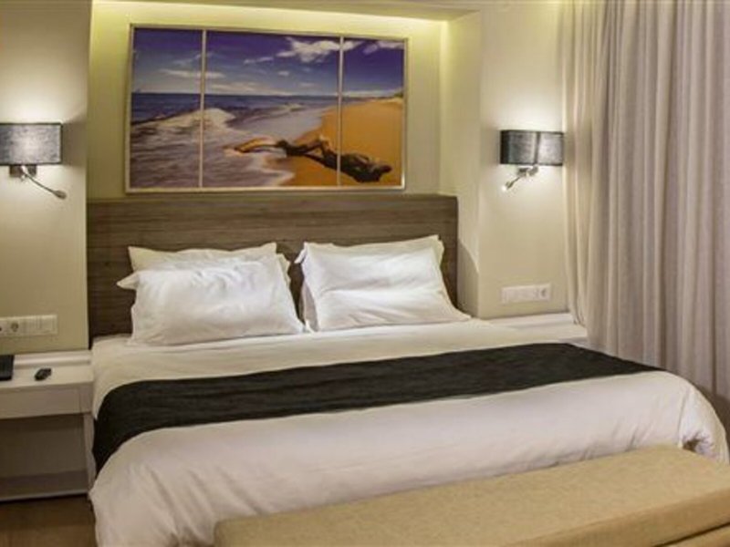 Swell Boutique Hotel 24