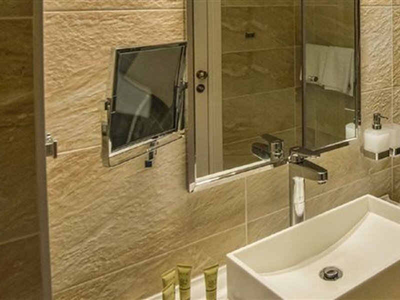 Swell Boutique Hotel 25