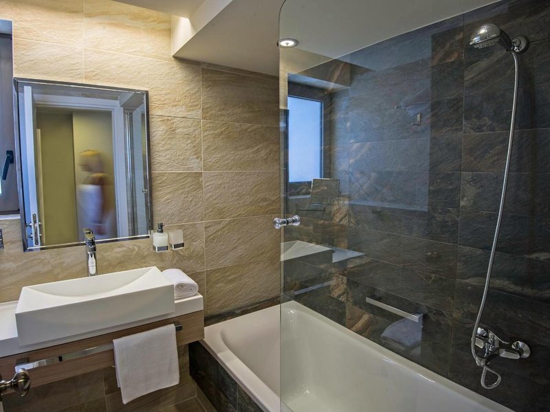 Swell Boutique Hotel 30