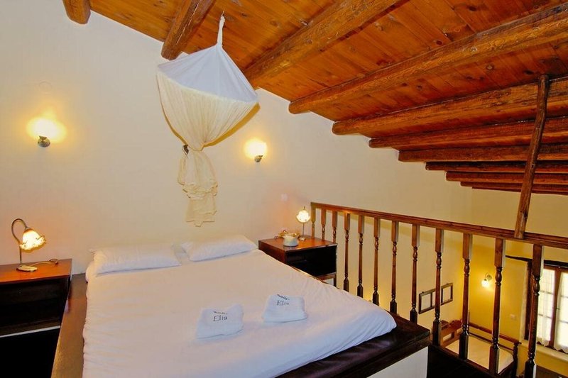 Elia 4 - Room Example