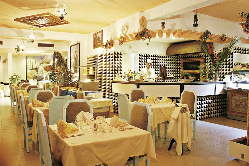 El Mouradi Club Selima 11