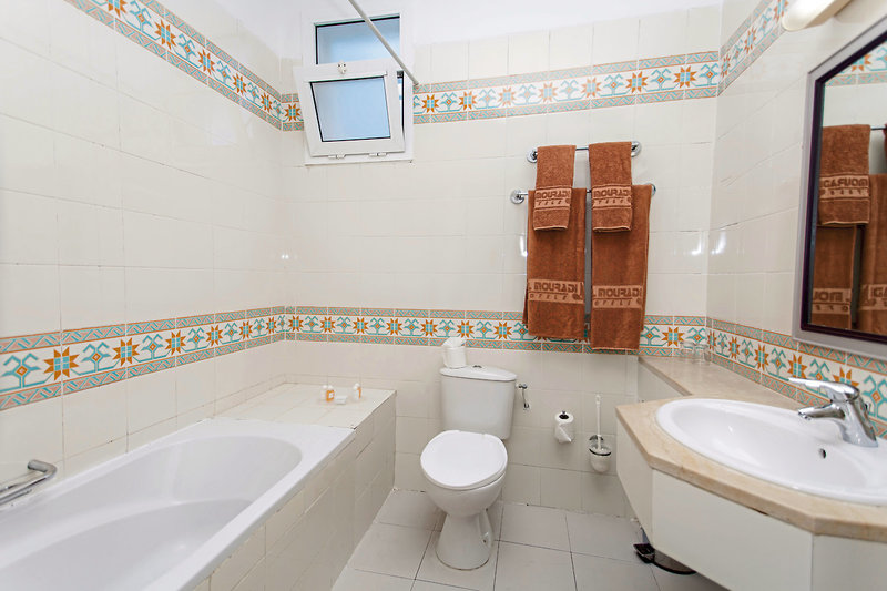 El Mouradi Club Selima 17