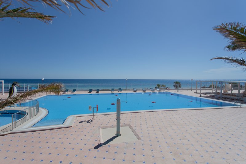 El Mouradi Club Selima 13