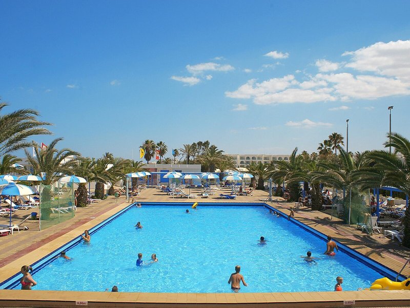 El Mouradi Club Selima 12
