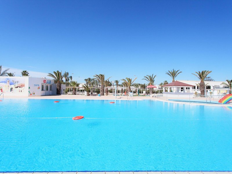 El Mouradi Club Selima 14