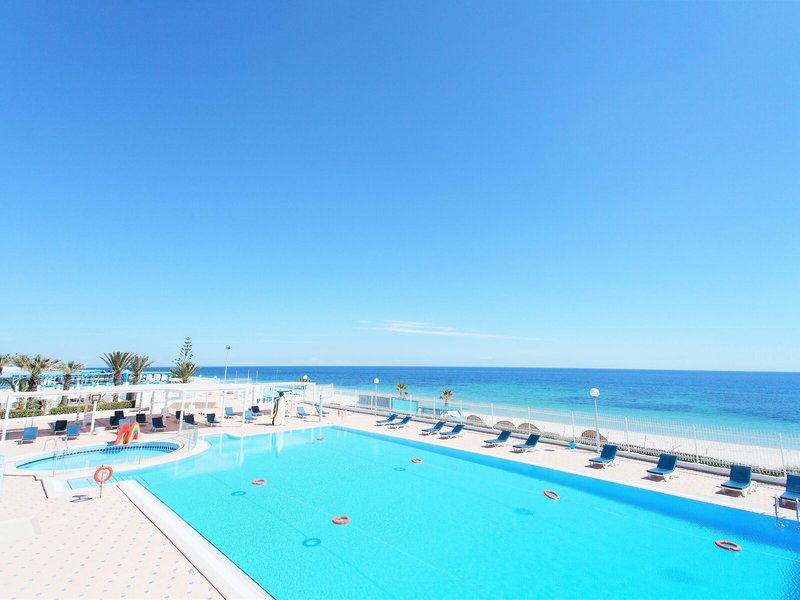 El Mouradi Club Selima 16