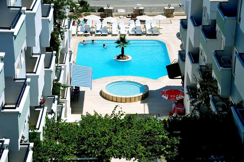 Sunpoint Family Hotel 2