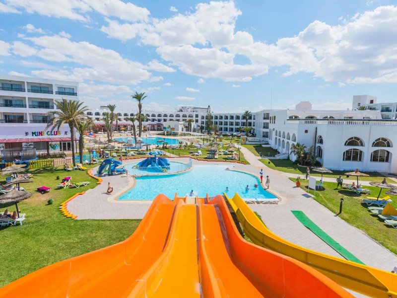 Le Soleil Bella Vista 15