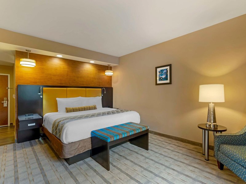 Best Western Plus Miami Executive Airport Hotel & Suites 25