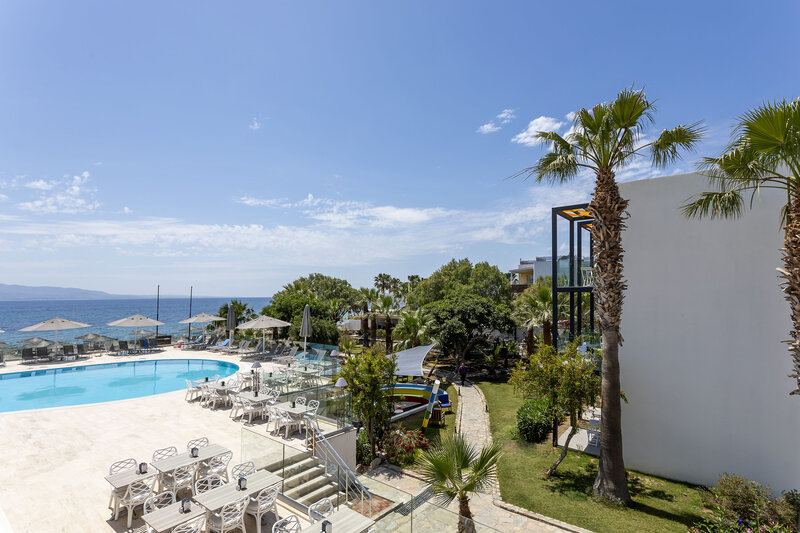 Charm Beach Hotel 2