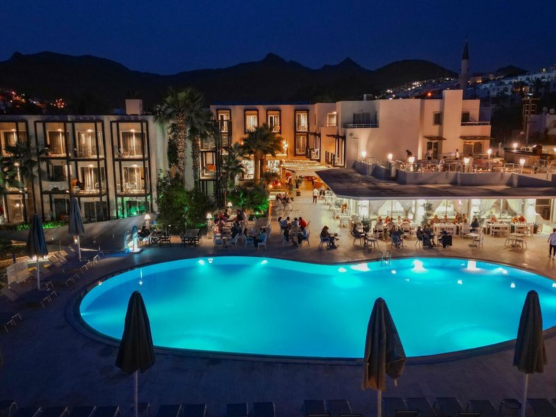Charm Beach Hotel 10