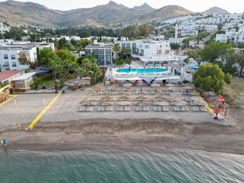 Charm Beach Hotel 17
