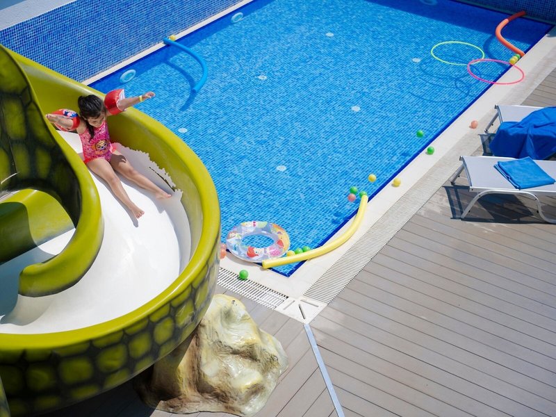 Charm Beach Hotel 24