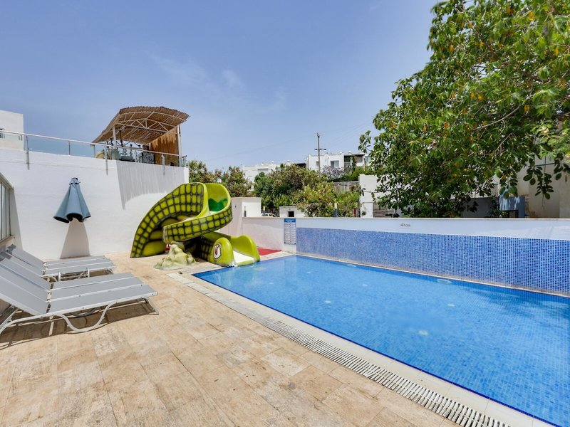 Charm Beach Hotel 26