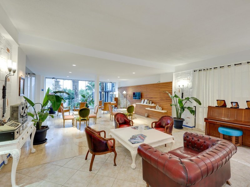 Charm Beach Hotel 45