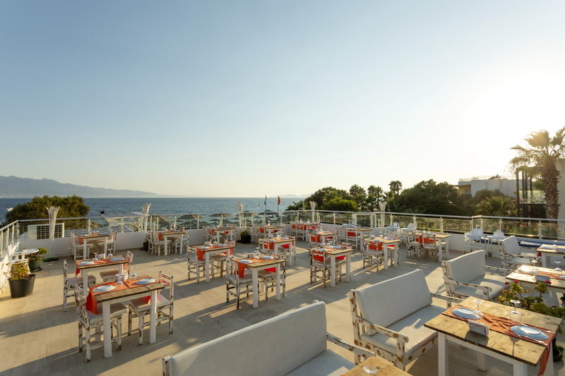 Charm Beach Hotel 6