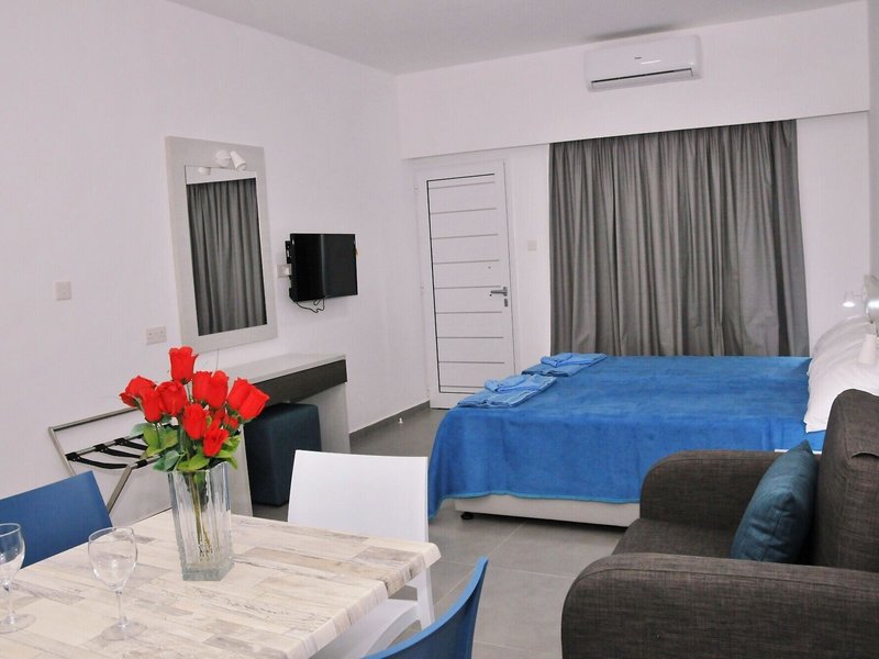 Kaos Hotel & Apartments 15 - Room Example