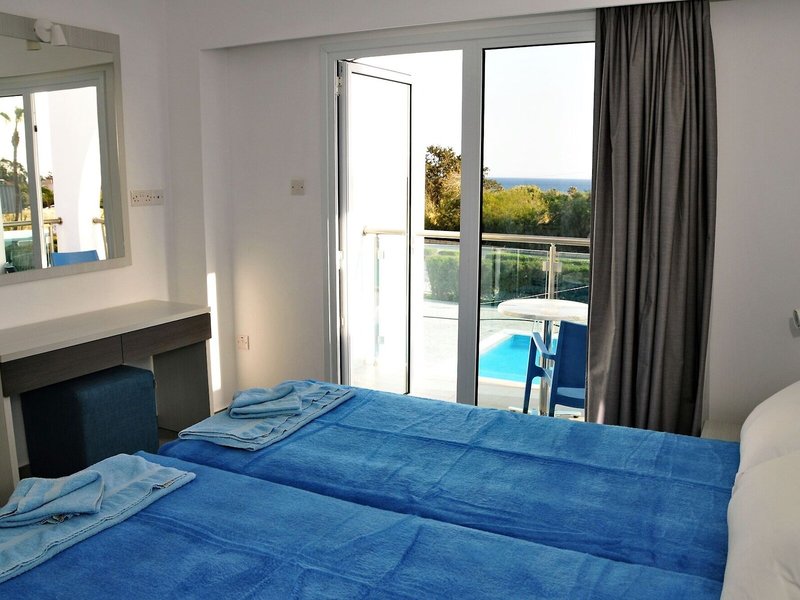 Kaos Hotel & Apartments 16 - Room Example
