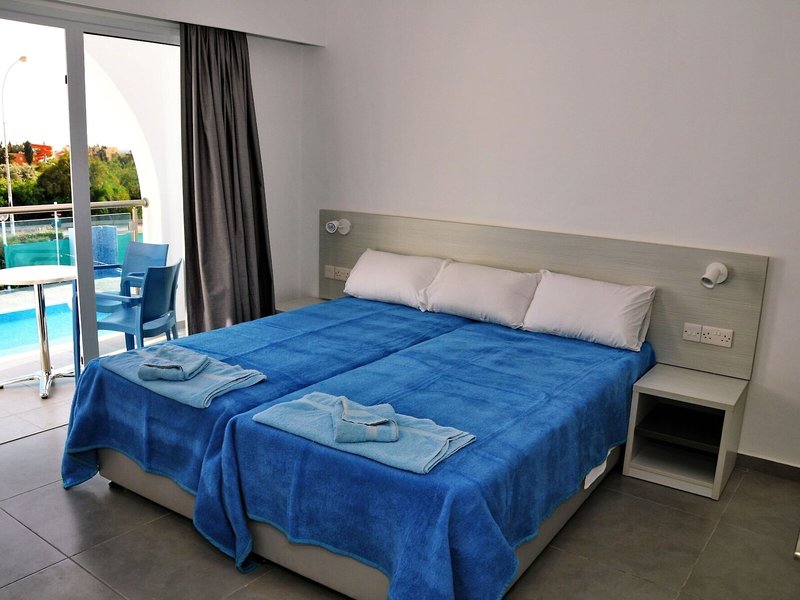 Kaos Hotel & Apartments 17 - Room Example