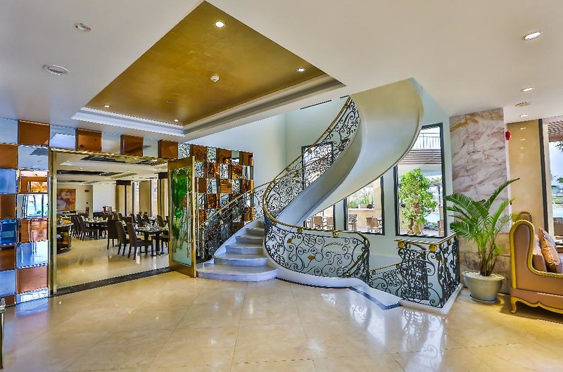 Holiday Beach Hotel 3