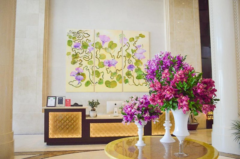 Holiday Beach Hotel 5