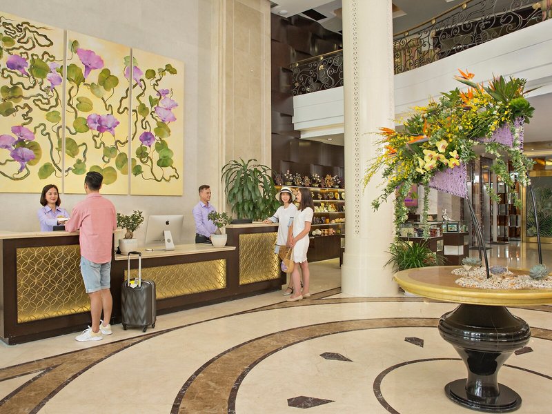 Holiday Beach Hotel 10