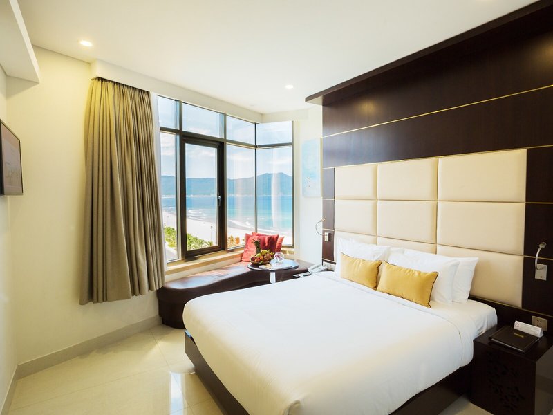 Holiday Beach Hotel 35