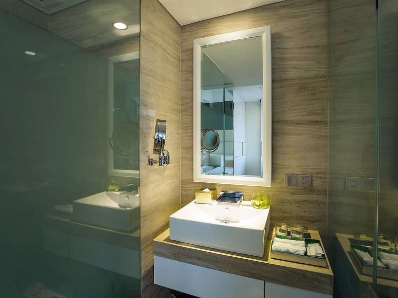 Holiday Beach Hotel 36