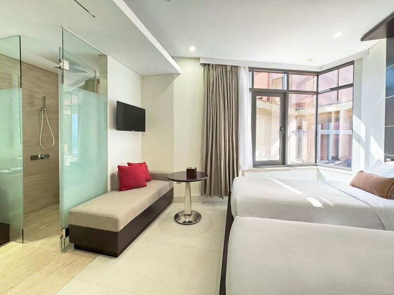 Holiday Beach Hotel 44