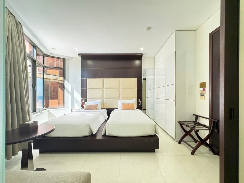 Holiday Beach Hotel 45