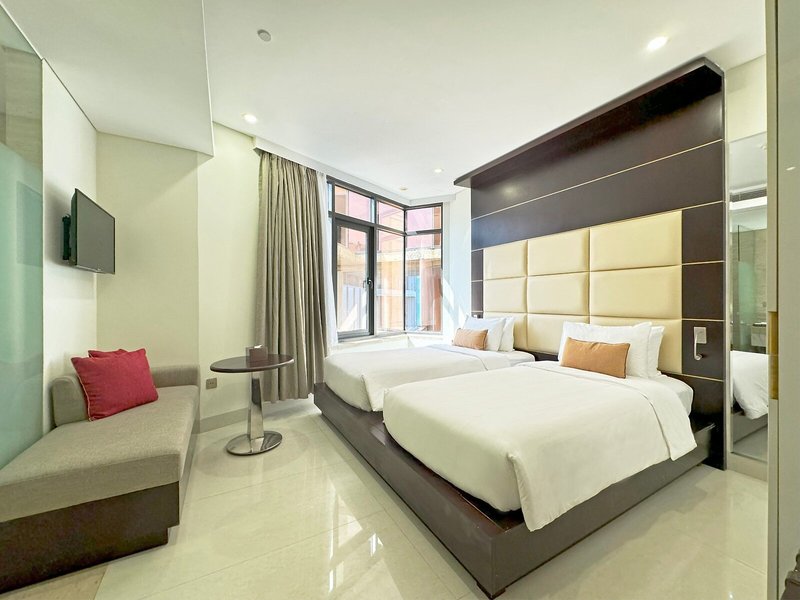 Holiday Beach Hotel 46