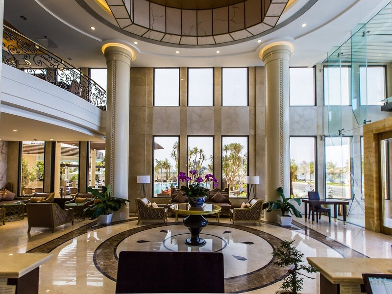 Holiday Beach Hotel 8