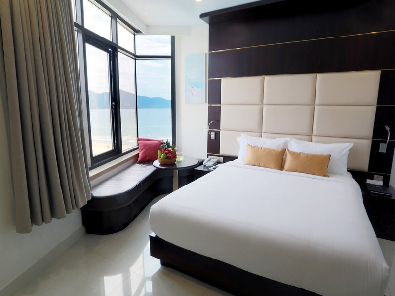 Holiday Beach Hotel 40