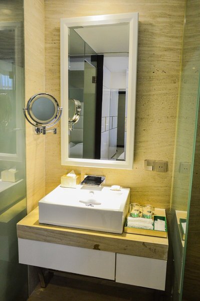 Holiday Beach Hotel 47