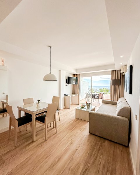 Aparthotel Puerto Azul 5