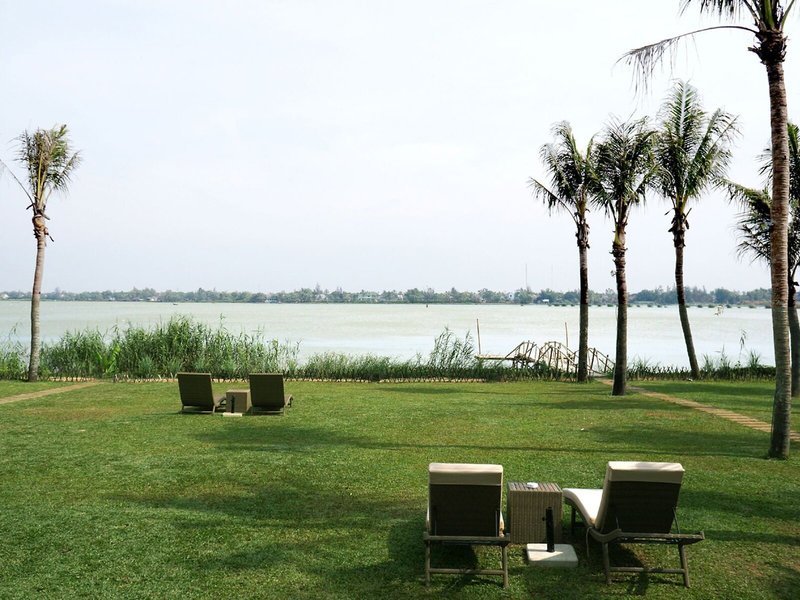 Emerald Hoian Riverside Resort 7