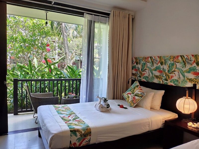 Emerald Hoian Riverside Resort 34
