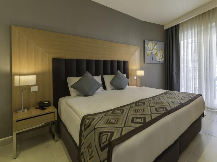Ramada Resort Kusadasi & Golf 5 - Room Example