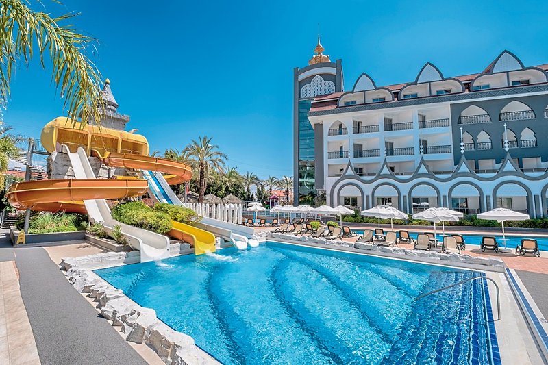 Side Crown Charm Palace 10