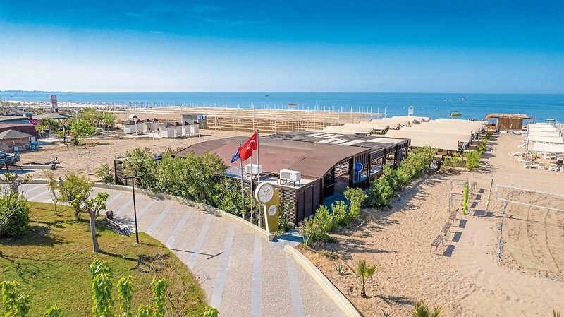 Side Crown Charm Palace 13