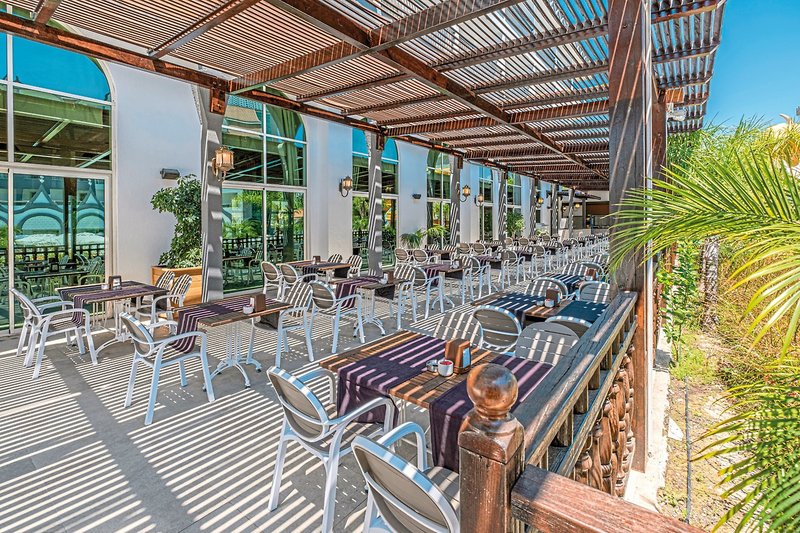 Side Crown Charm Palace 16