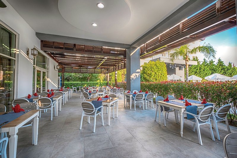 Side Crown Charm Palace 17